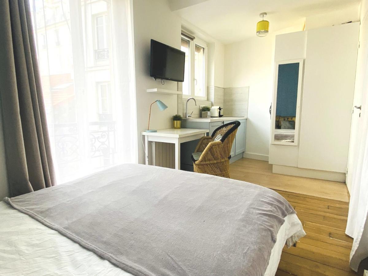 Apartment Architect Near Montmartre *